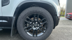 Land Rover Defender 3.0 D250 X-Dynamic SE 90 3dr Auto Diesel Estate